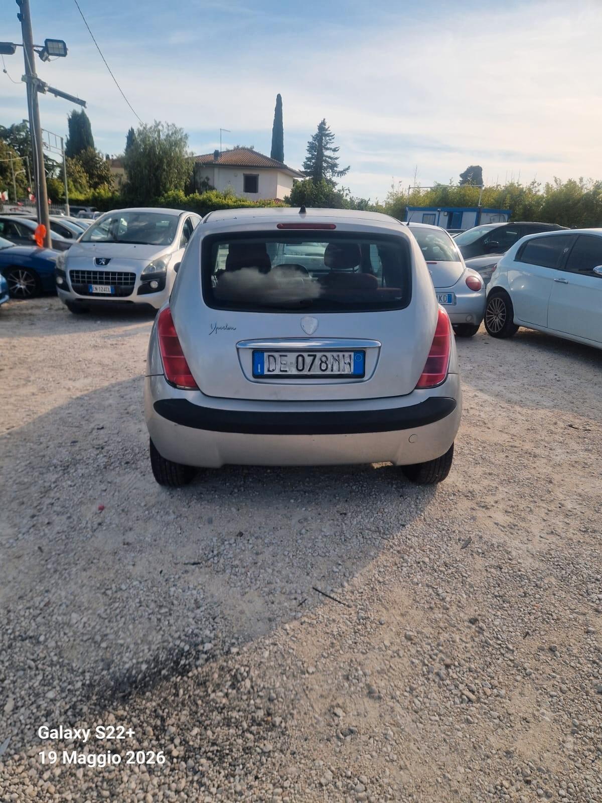 Lancia Ypsilon 1.3 MJT 75 CV Argento