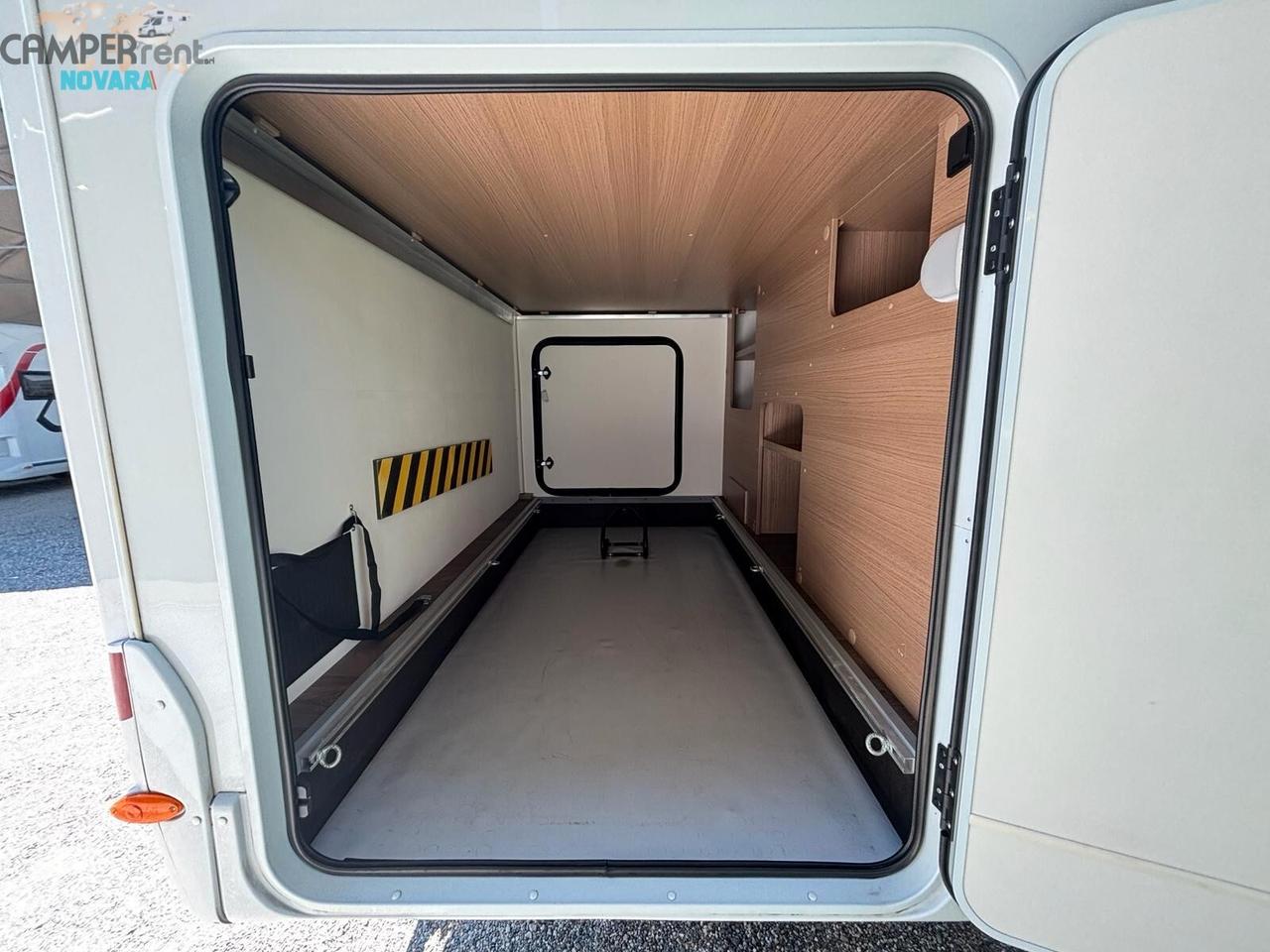 CARADO T447 EDITION 5 BY HYMER - SEMINTEGRALE CON LETTI GEMELLI IN CODA ED AMPIO GARAGE