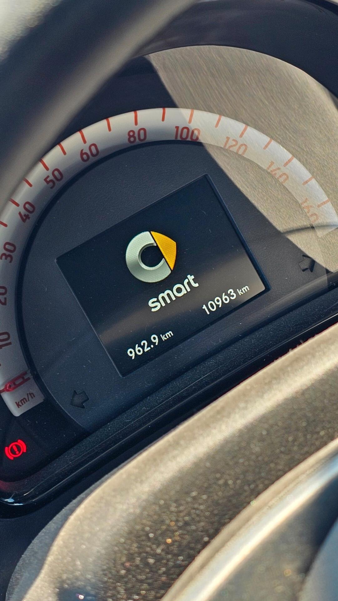 SINISTRATO Smart ForTwo EQ Pulse