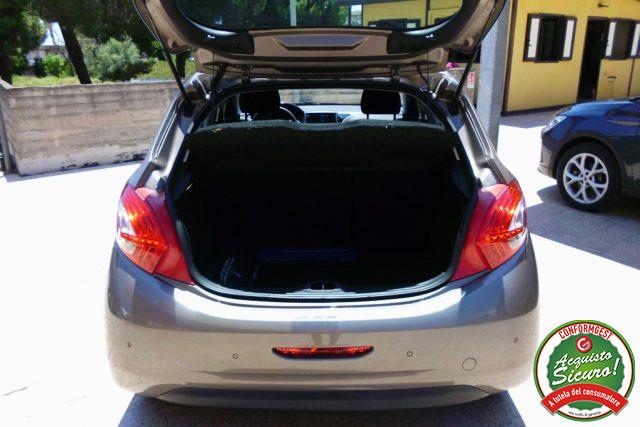 PEUGEOT 208 1.4 8V HDi 68CV 5p. Allure