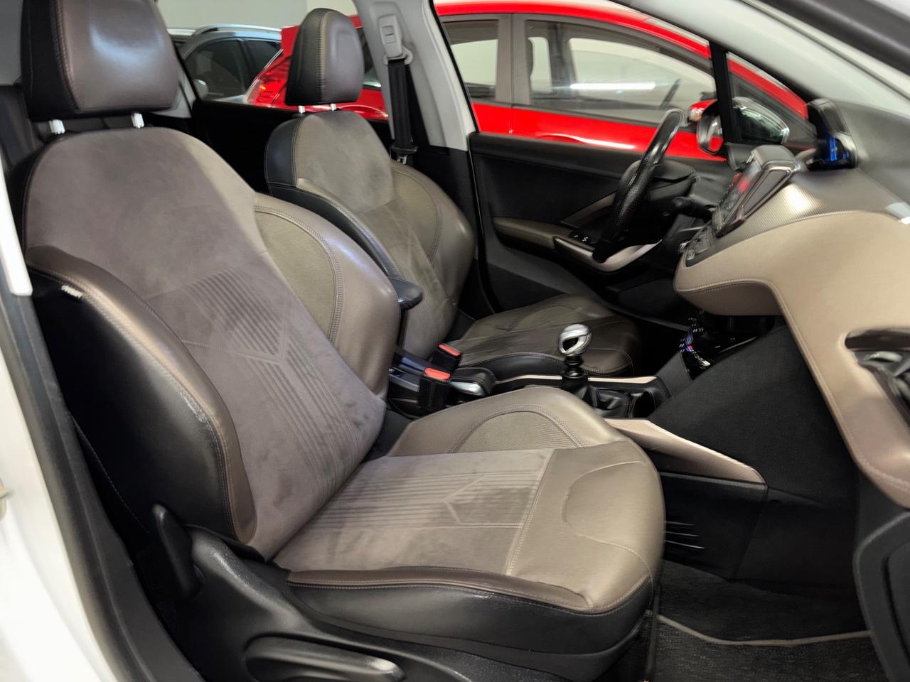 Peugeot 2008 1.6 e-HDi Féline FULL OPT. GANCIO TRAINO