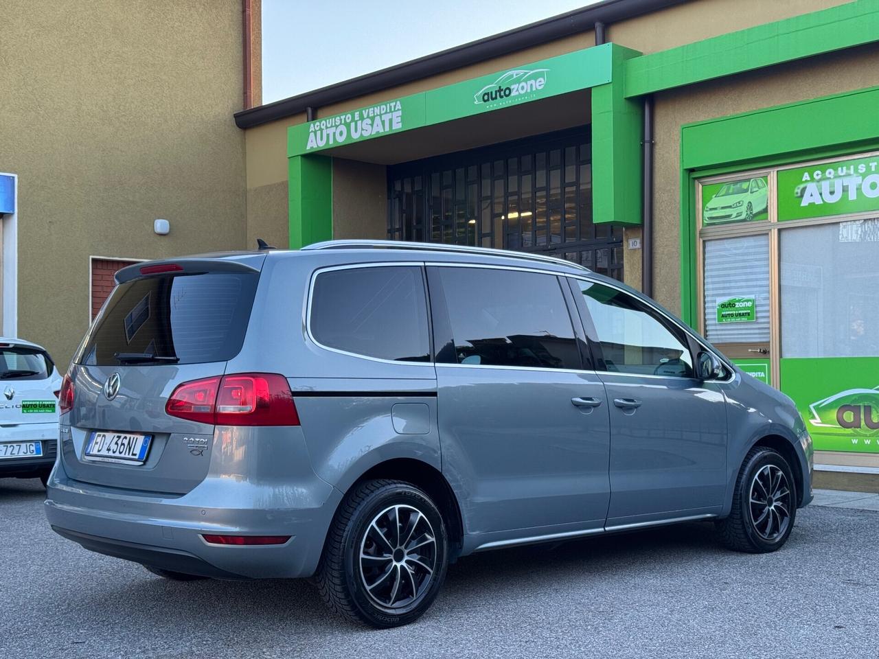 Volkswagen Sharan 2.0 TDI DSG Highline 7 posti