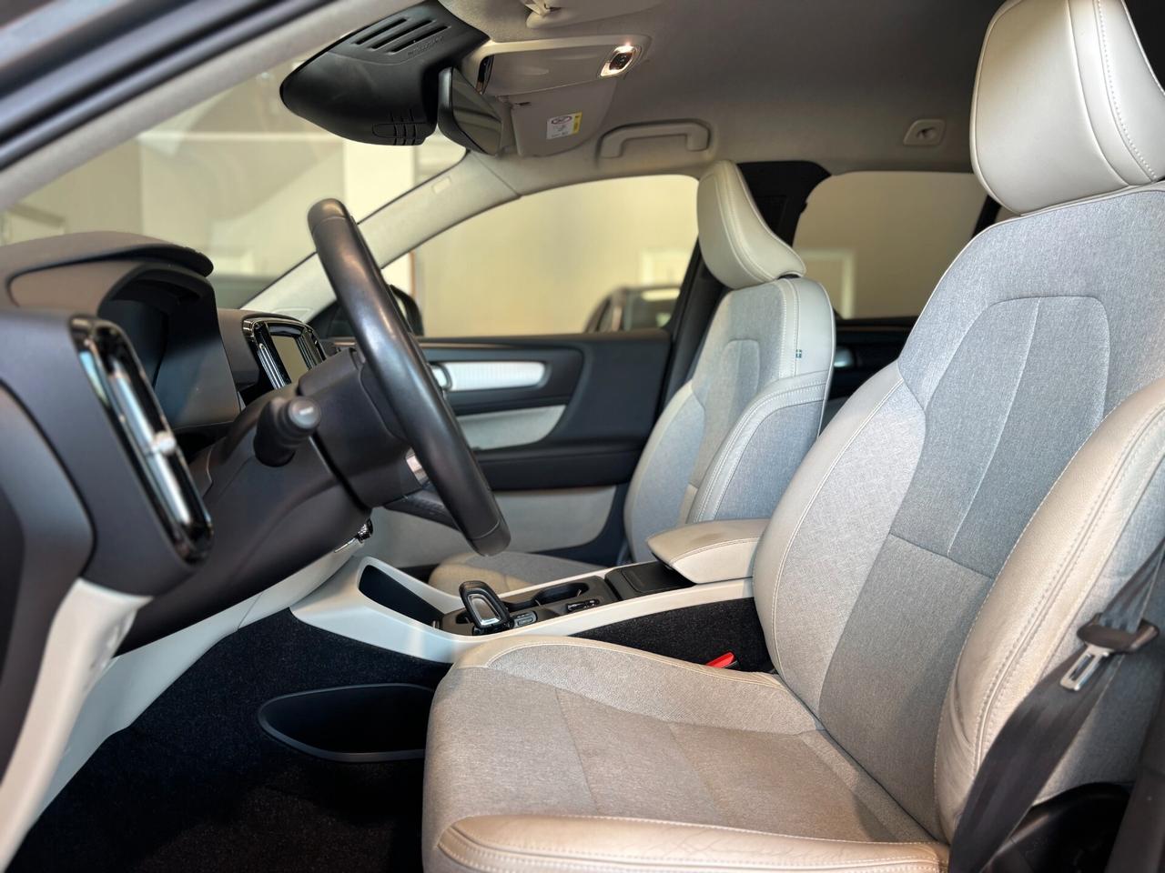 Volvo XC40 2.0 t4 Momentum awd geartronic*UNICOPRO*