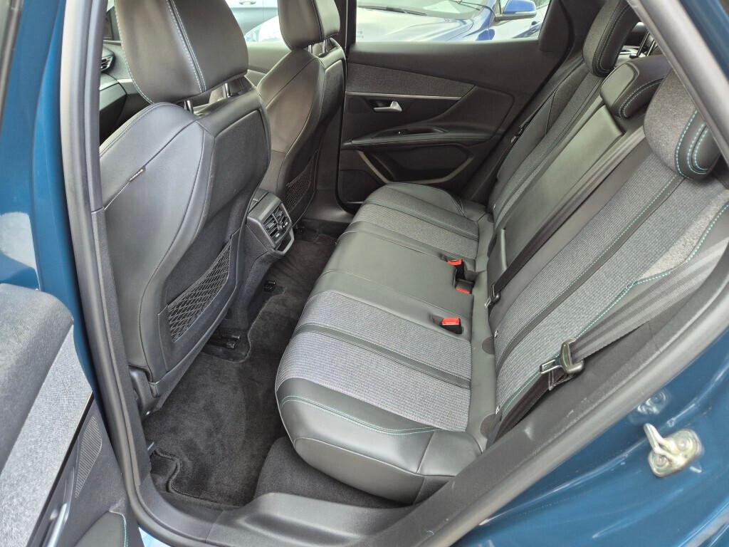 Peugeot 3008 BlueHDi 130CV EAT8 ALLURE