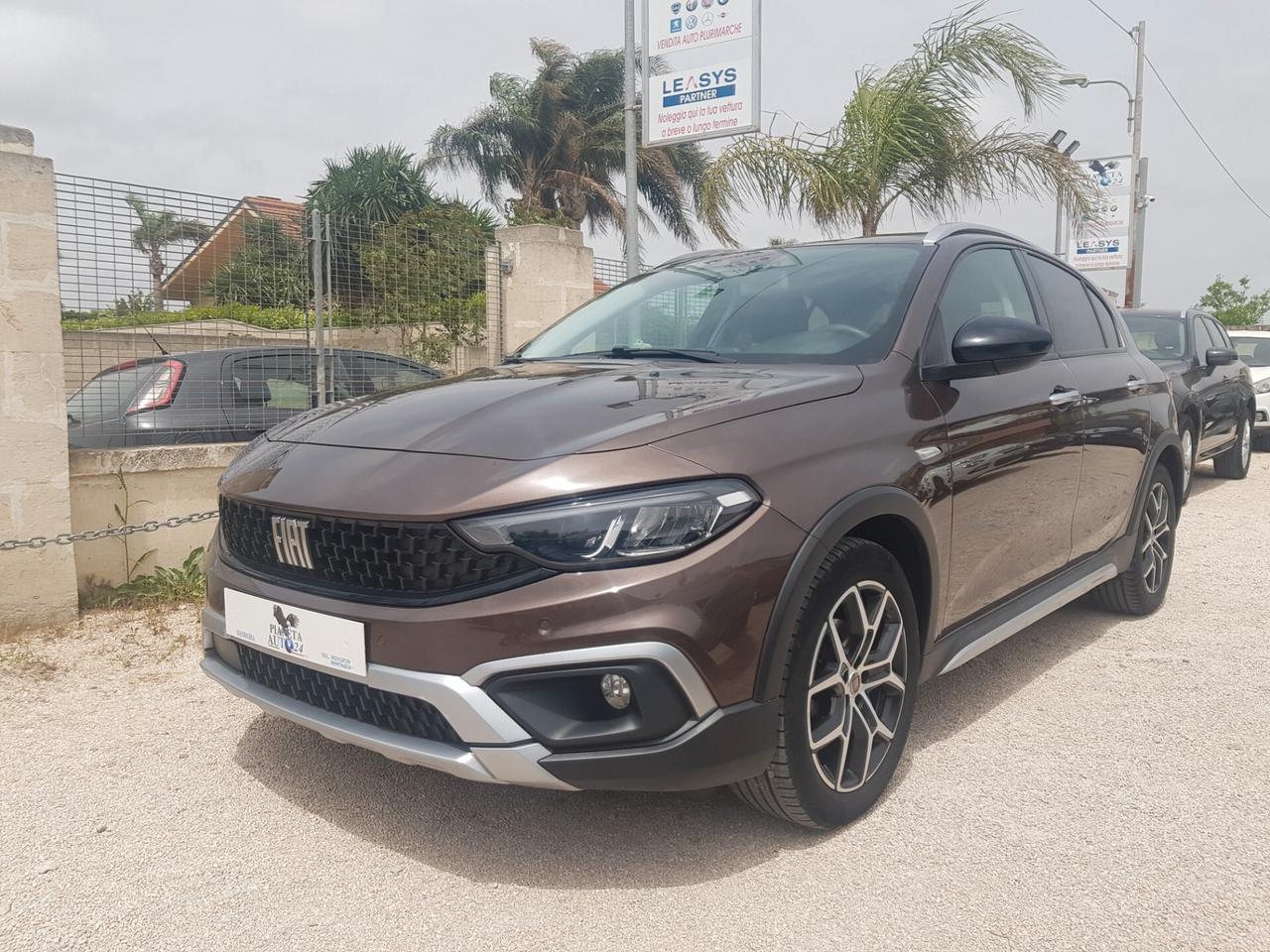 Fiat Tipo 1.6 Mjt 130cv Cross Plus Navy Rcam Led