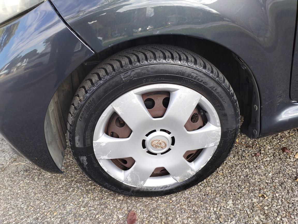 Toyota Aygo 1.0VVT-i 3 p 56000km unipro accessoriata e tagliandata