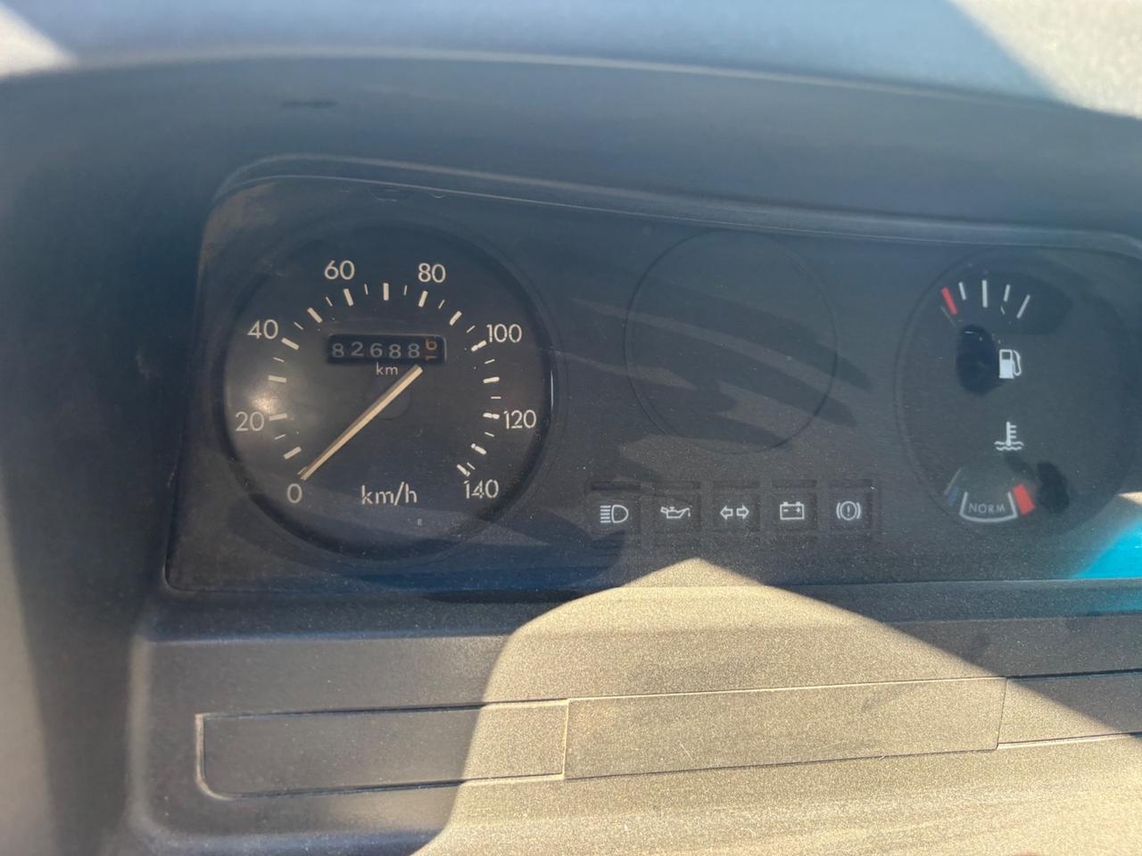 Ford Transit 2.5 Diesel con cassone