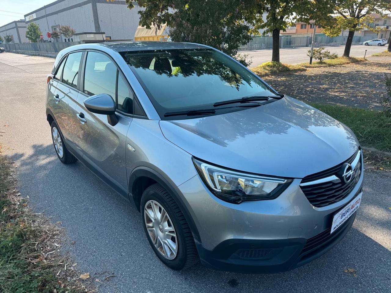 Opel Crossland X adatta neopatentati