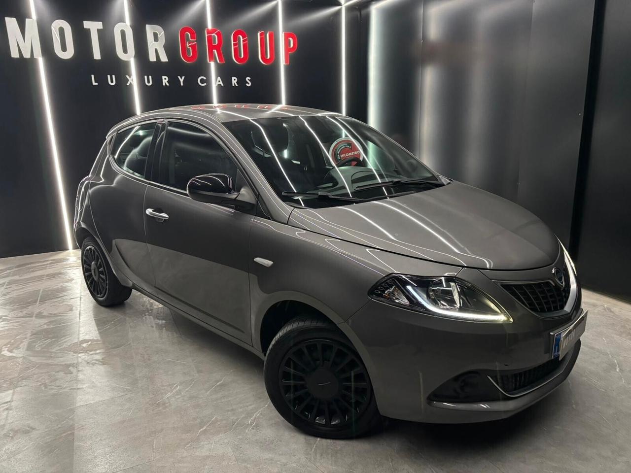 Lancia Ypsilon 1.0 FireFly 5 porte S&S Hybrid Ecochic Gold