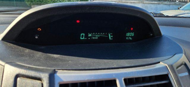 TOYOTA Yaris 1.0 5 porte Sol