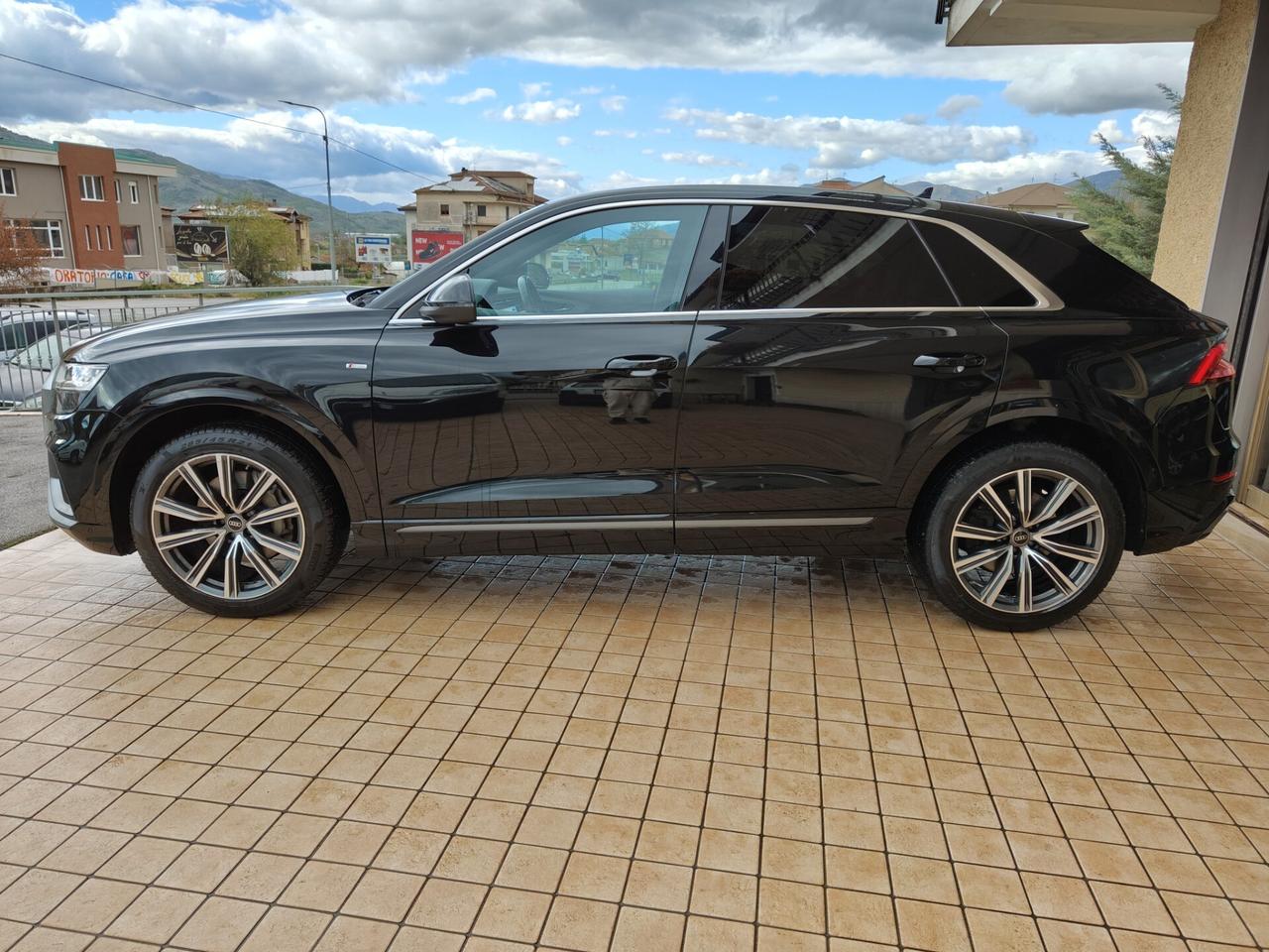 Audi Q8 45 TDI quattro tiptronic Sport