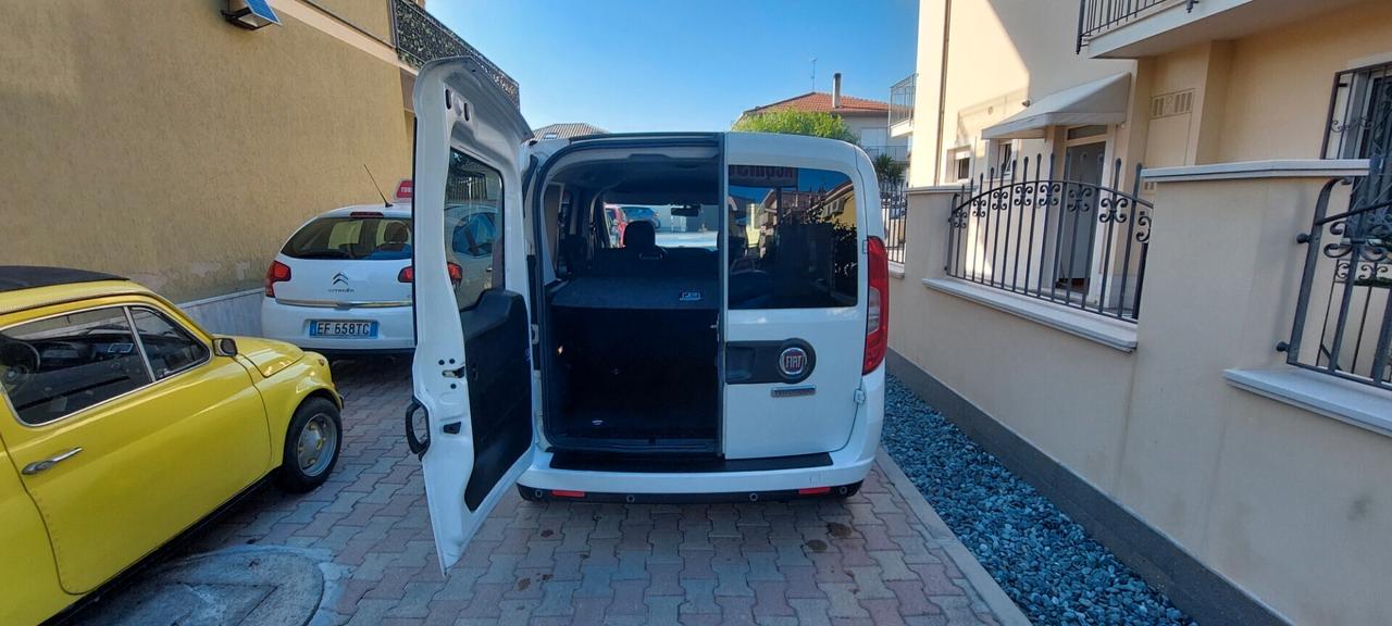 DOBLO" COMBI N1 BUSINESS 1,6 MTJ DIESEL 120 CV NAVI RETROCAMERA CRUISE SENSORI IVA COMPRESA