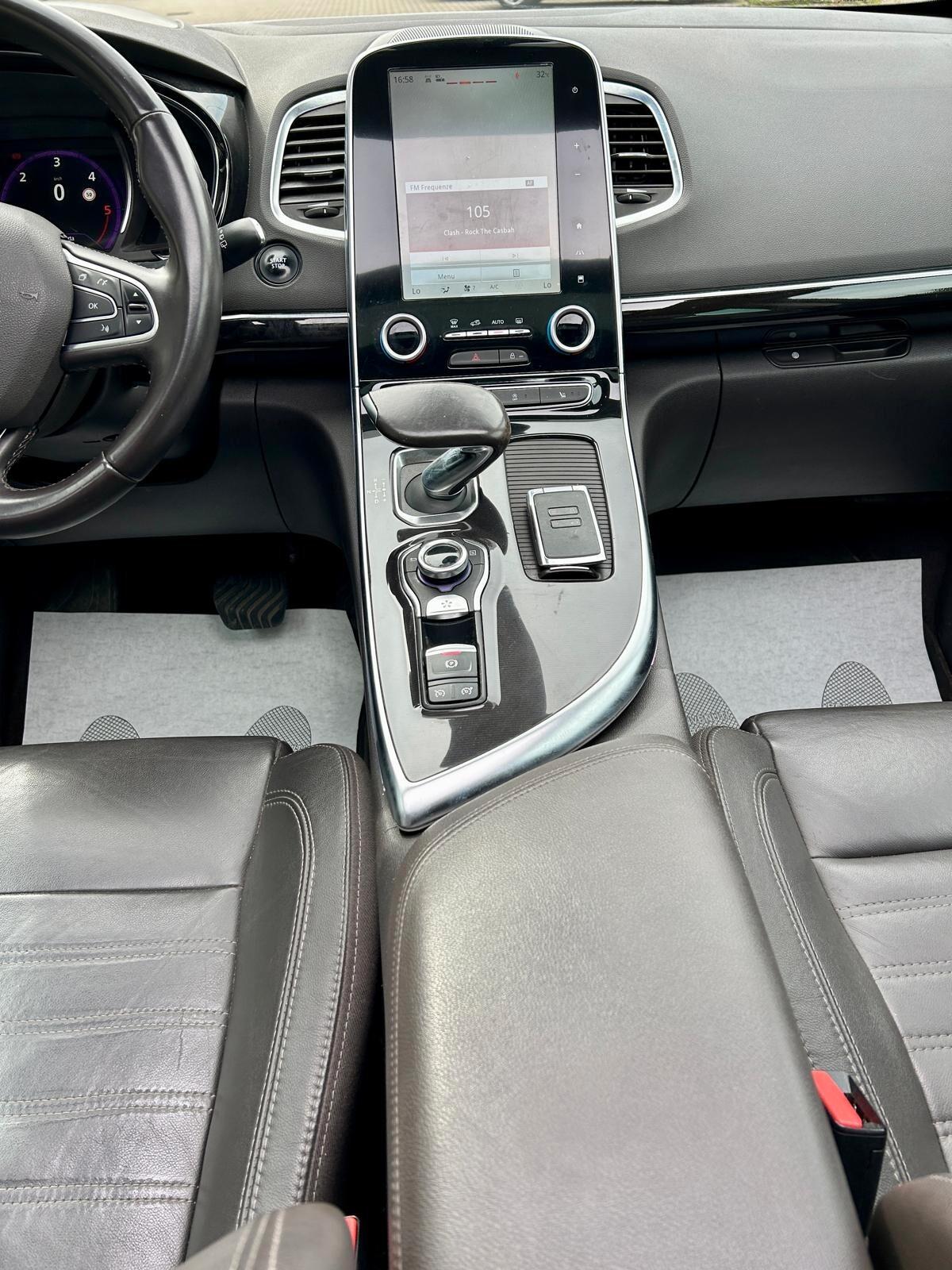 Renault Espace dCi 160CV EDC Energy Initiale Paris 4Control