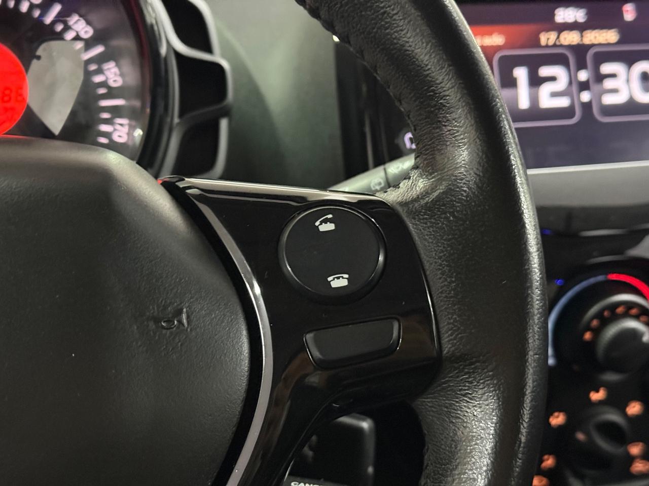 PEUGEOT 108 2018 1.0 VTi 72cv 5 porte Allure