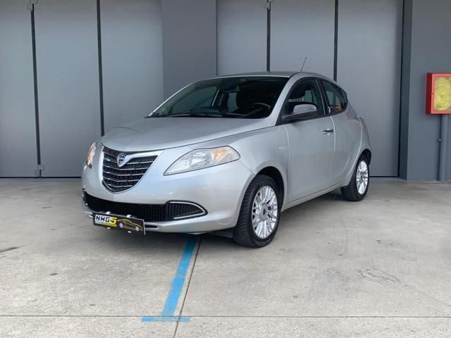 LANCIA Ypsilon 1.2 69 CV 5 porte Gold