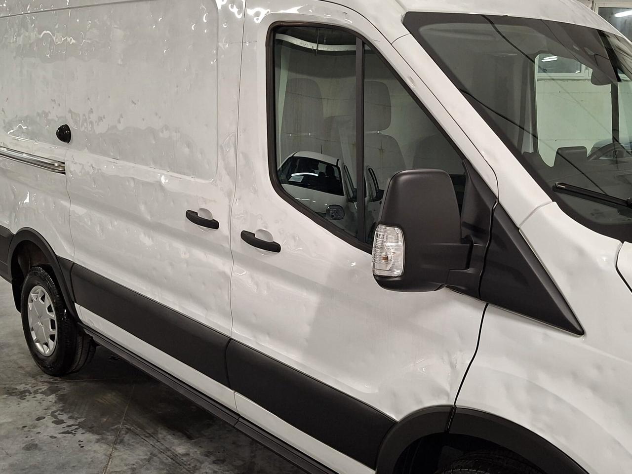 Ford Transit 350 2.0 TDCi EcoBlue Trend L2H2 Automatico