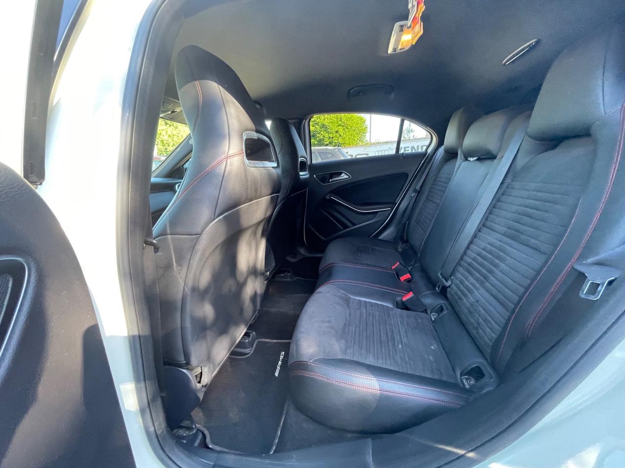 Mercedes Benz A200d Premium AMG Night 2.2 CDI 136cv