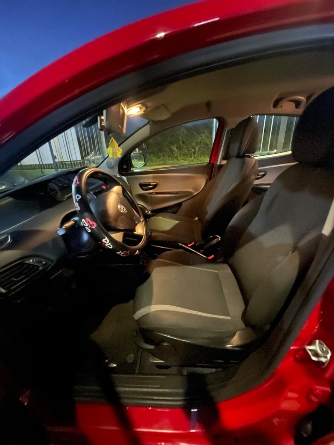 Lancia Ypsilon Platinum