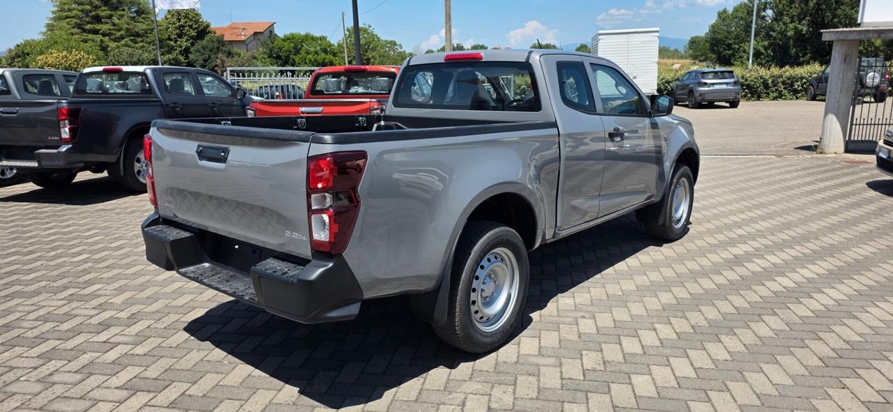 Isuzu D-Max 2,2 SPACE CAB B-STRONG