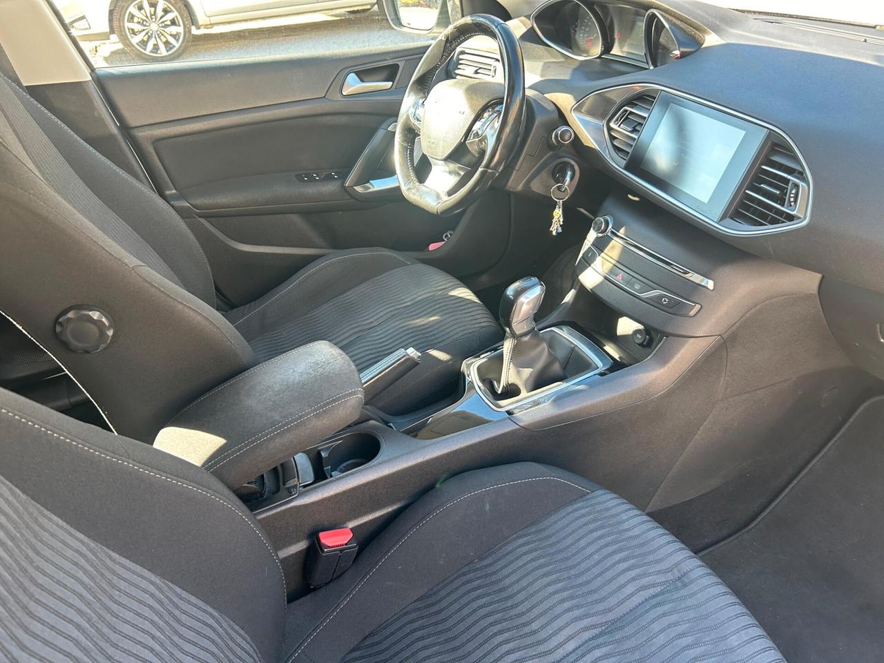 Peugeot 308 BlueHDi 150 S&S SW Allure