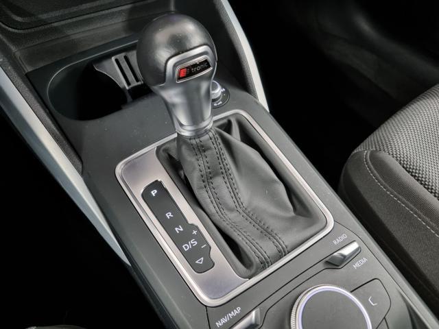 AUDI Q2 35 TFSI S tronic Identity Black