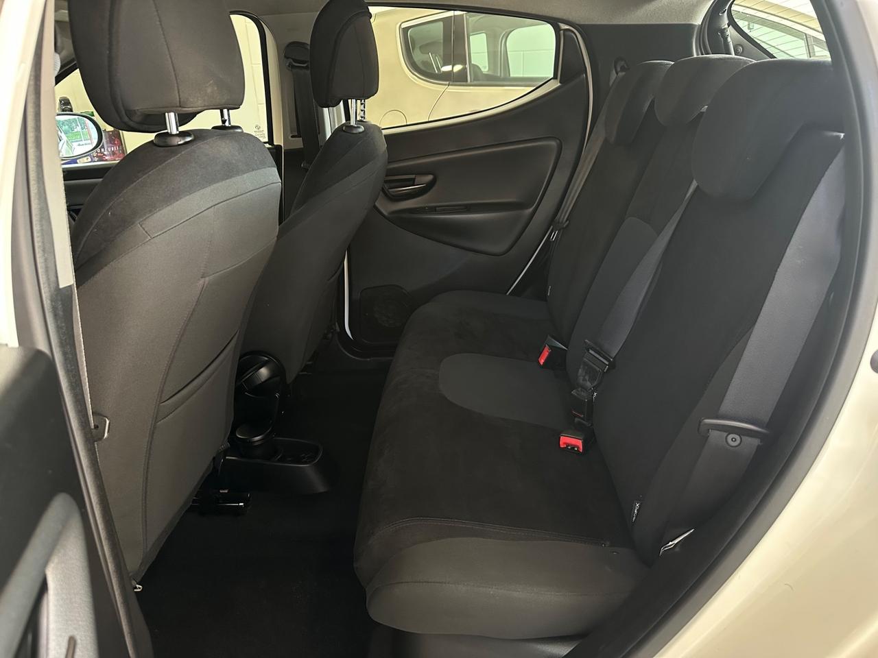 Lancia Ypsilon 1.2 69 CV 5 porte GPL Ecochic Platinum