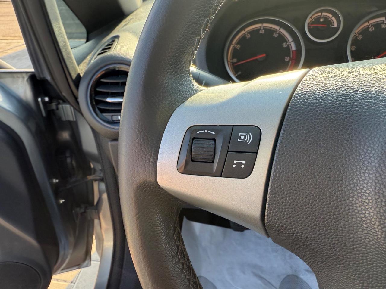 Opel Corsa 1.2 3 porte Edition OK NEOPATENTATI