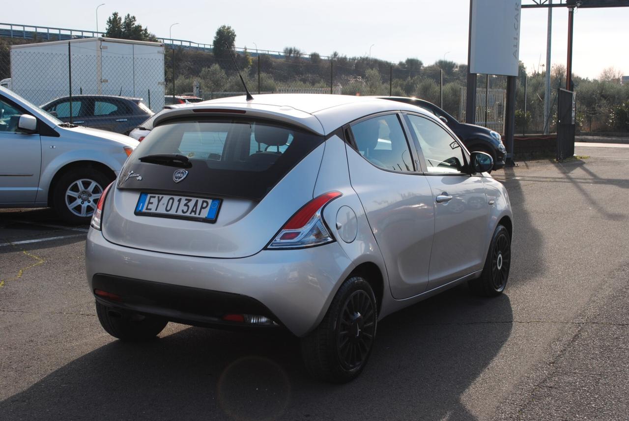 LANCIA YPSILON 1.2 69 CV OK NEOPATENTATI