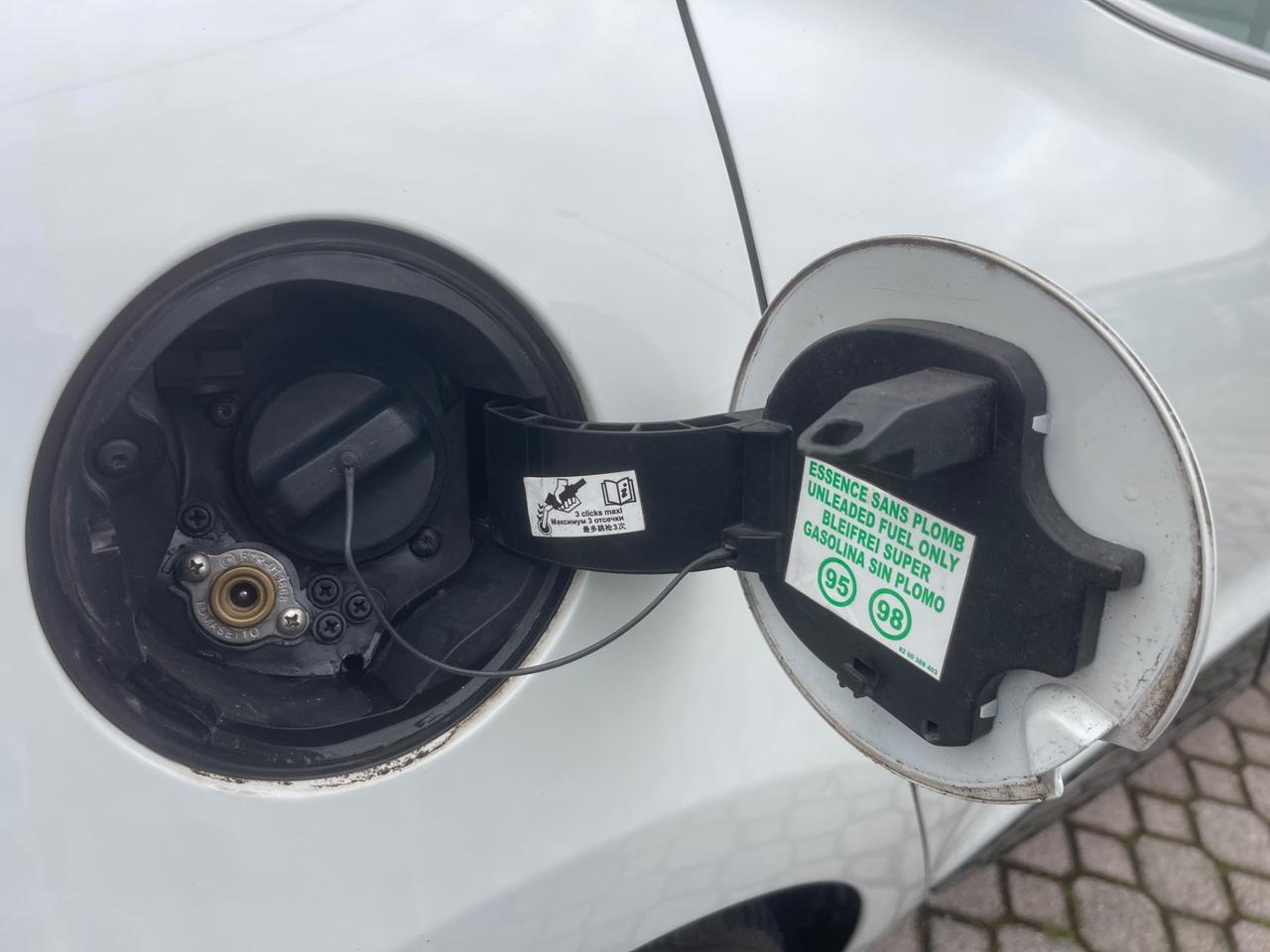 Renault Clio 1.2 75CV GPL 5 porte Costume National