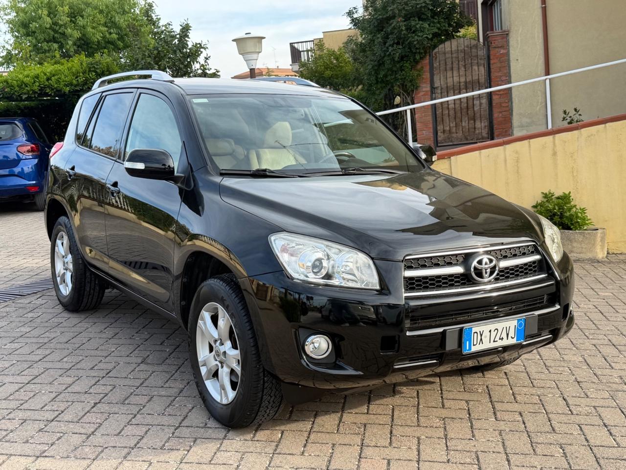 Toyota RAV 4 RAV4 2.2 D-4D 150 CV DPF Luxury
