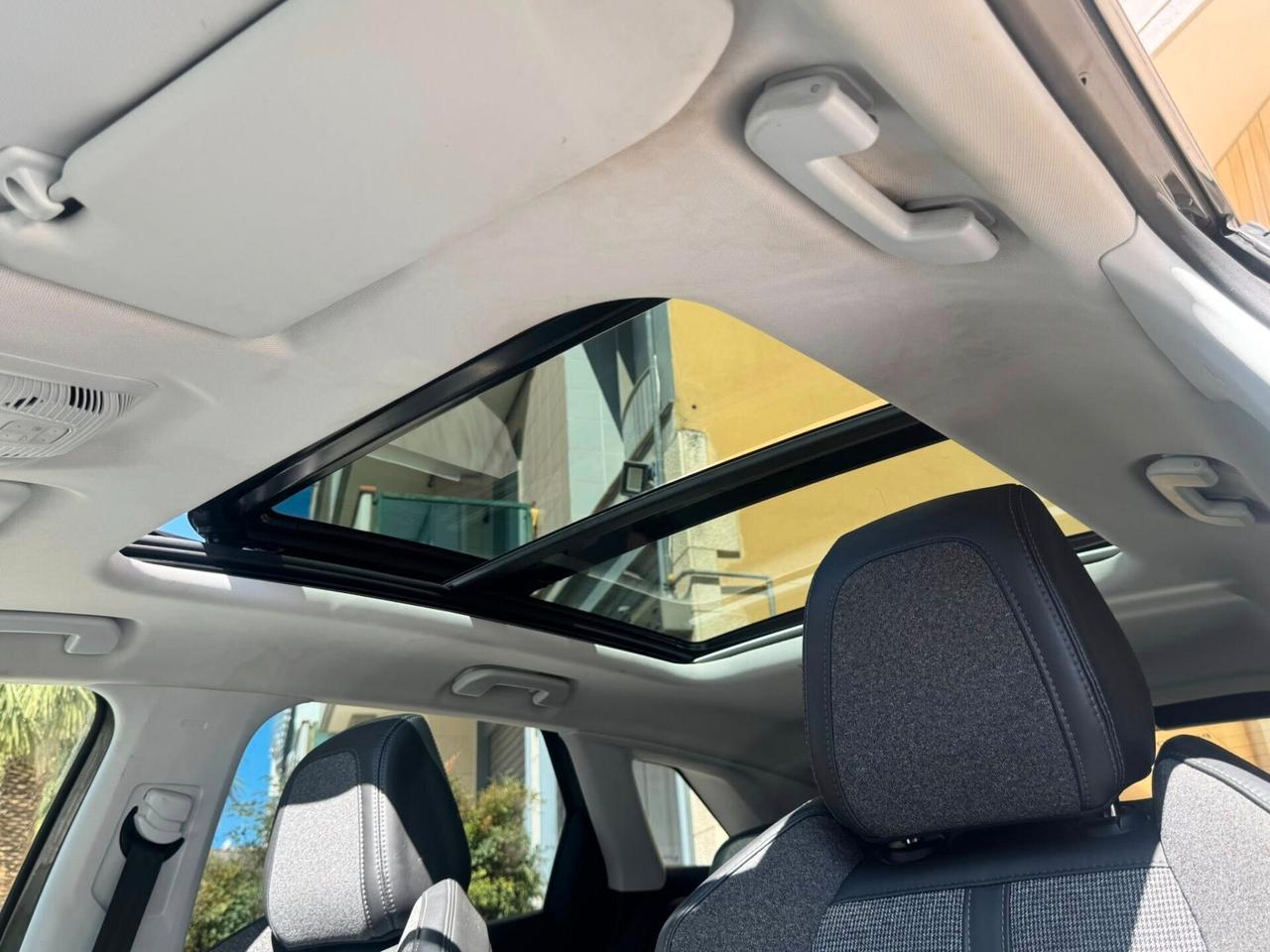 PEUGEOT 3008 1.6 HDI 120 CV. EAT8 TETTO+NAVI+BIXENO