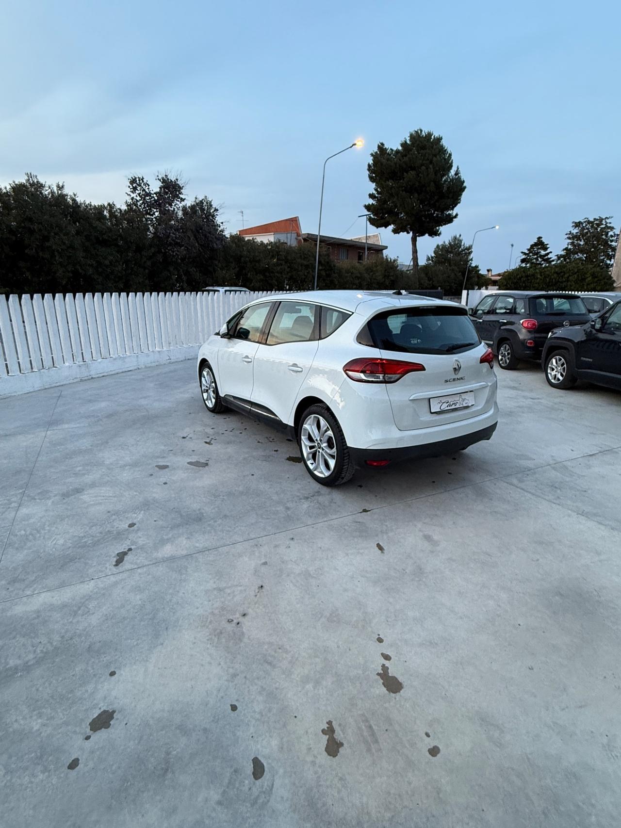 Renault Scenic Scénic dCi 8V 110 CV EDC Energy Business