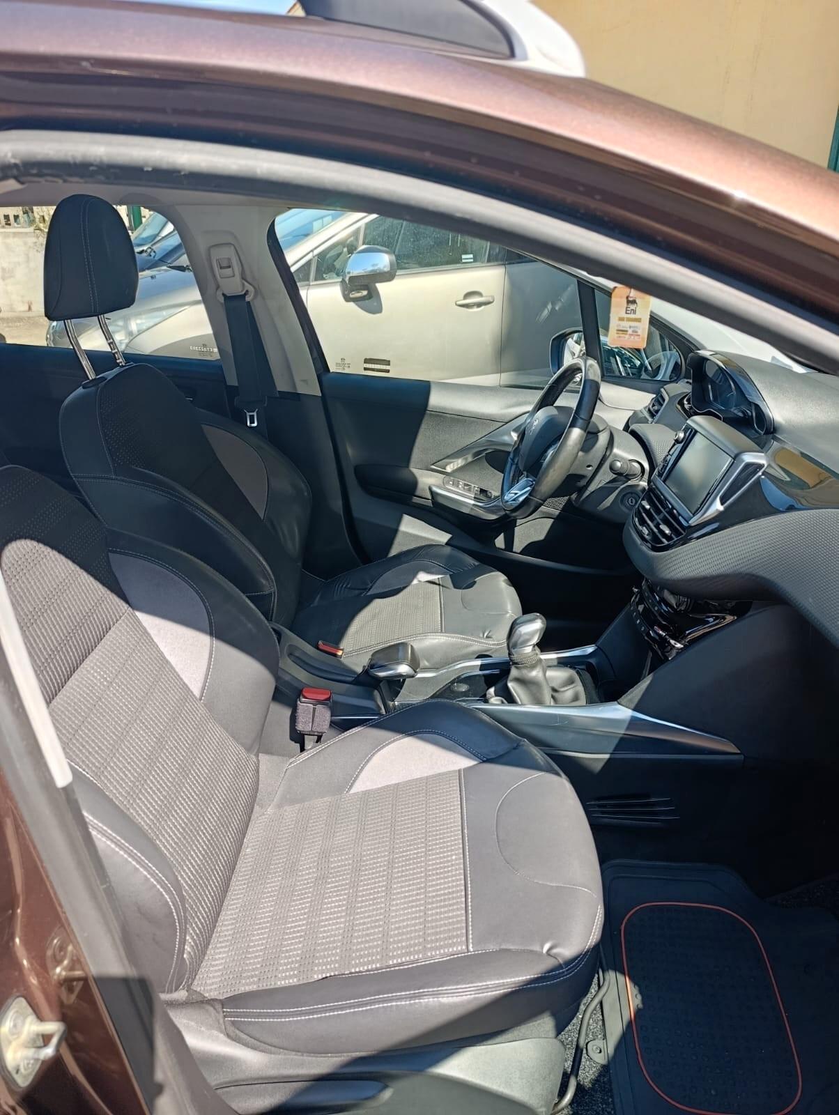 Peugeot 2008 1.6 e-HDi Allure 2014