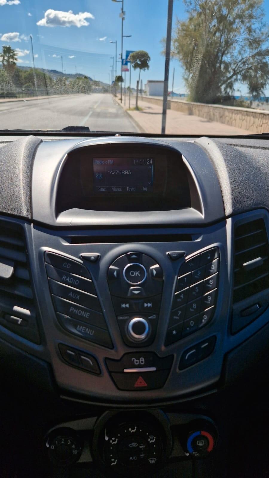 Ford Fiesta 1.2 60CV 5 porte Titanium