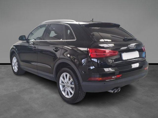 AUDI Q3 2.0 TDI 120 CV Business