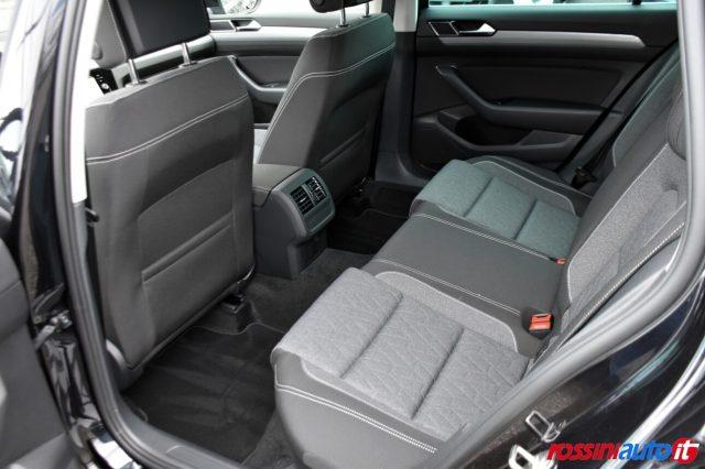 VOLKSWAGEN Passat Variant 2.0 TDI SCR 150 CV DSG BUSINESS + GANCIO TRAINO