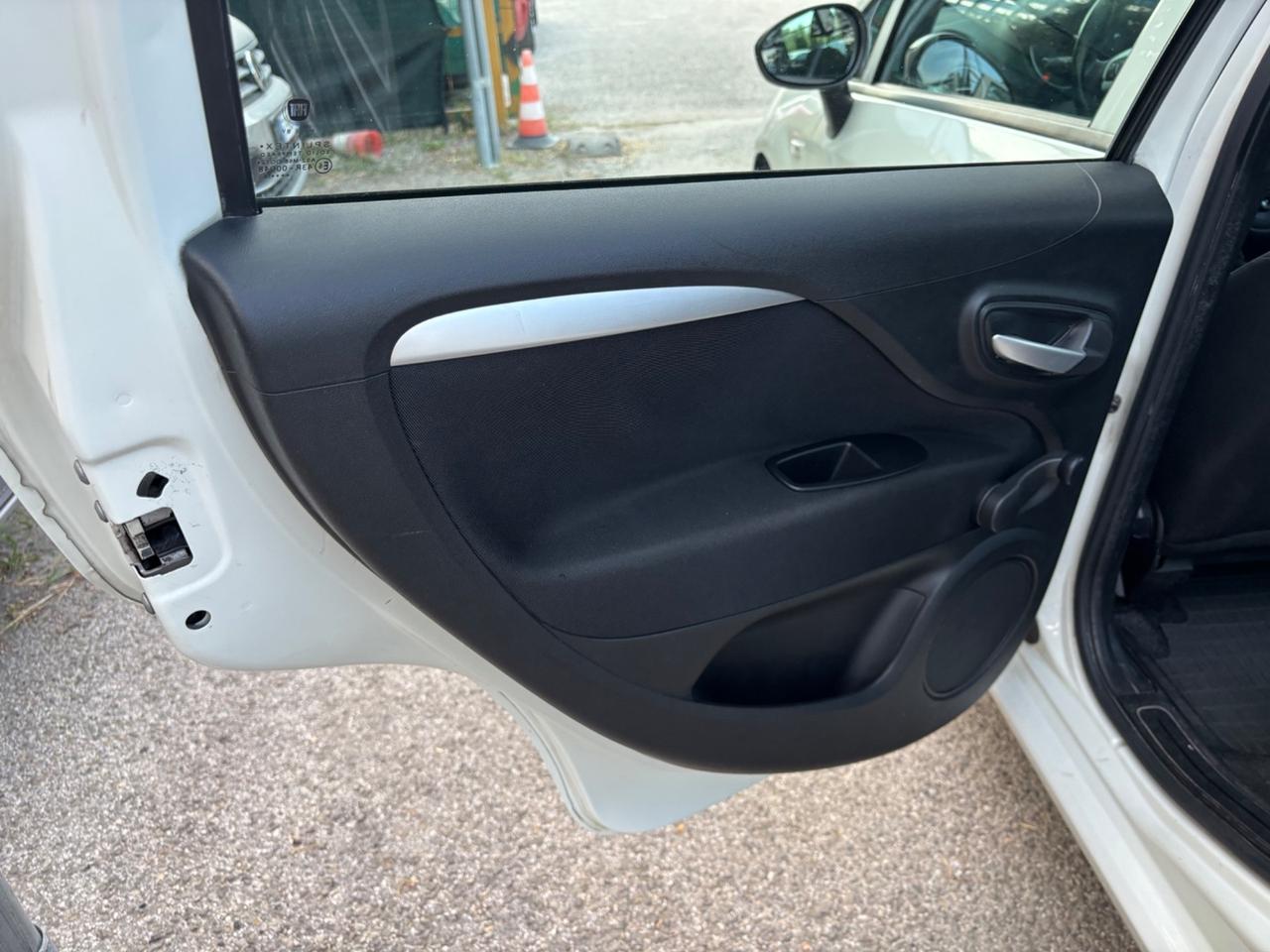 Fiat Punto 1.4 8V 5 porte GPL Lounge OK NEOPATENTATI