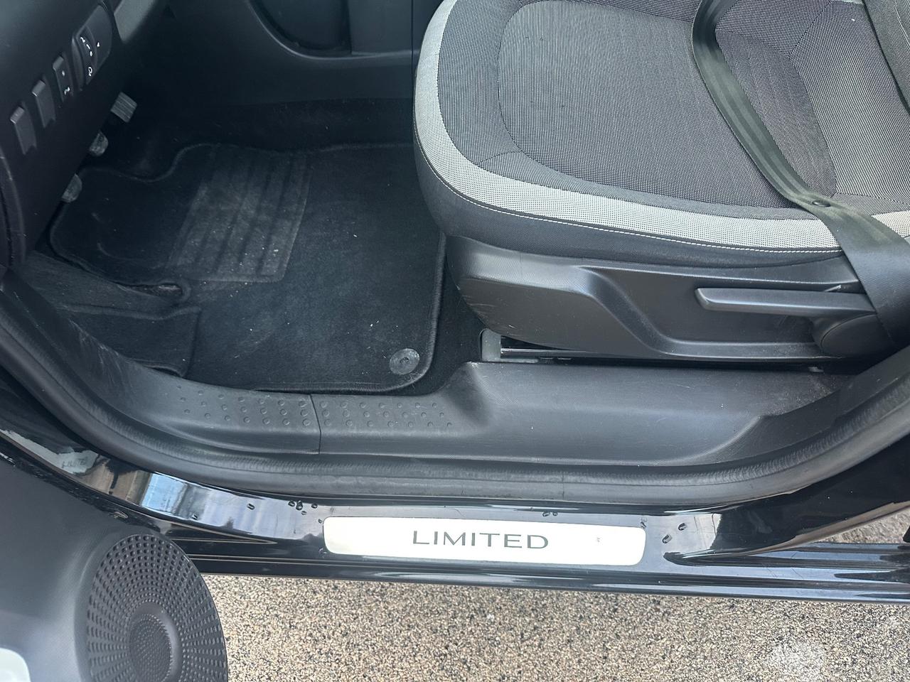 Renault Twingo. 1.0 benzina 2018 12 mesi di garanzia cambio /motore