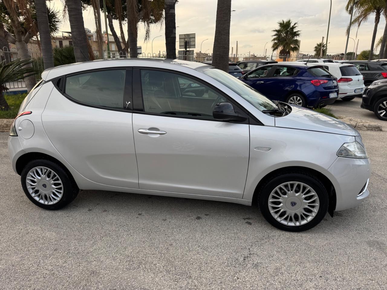 Lancia Ypsilon 1.3 MJT 16V 95 CV 5 porte S&S Gold