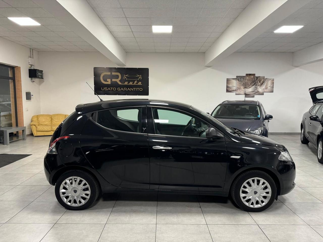 Lancia Ypsilon 1.2 BENZ NEOPATENTATI 2014