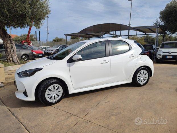 Toyota yaris 1.5 hybrid 116 cv active