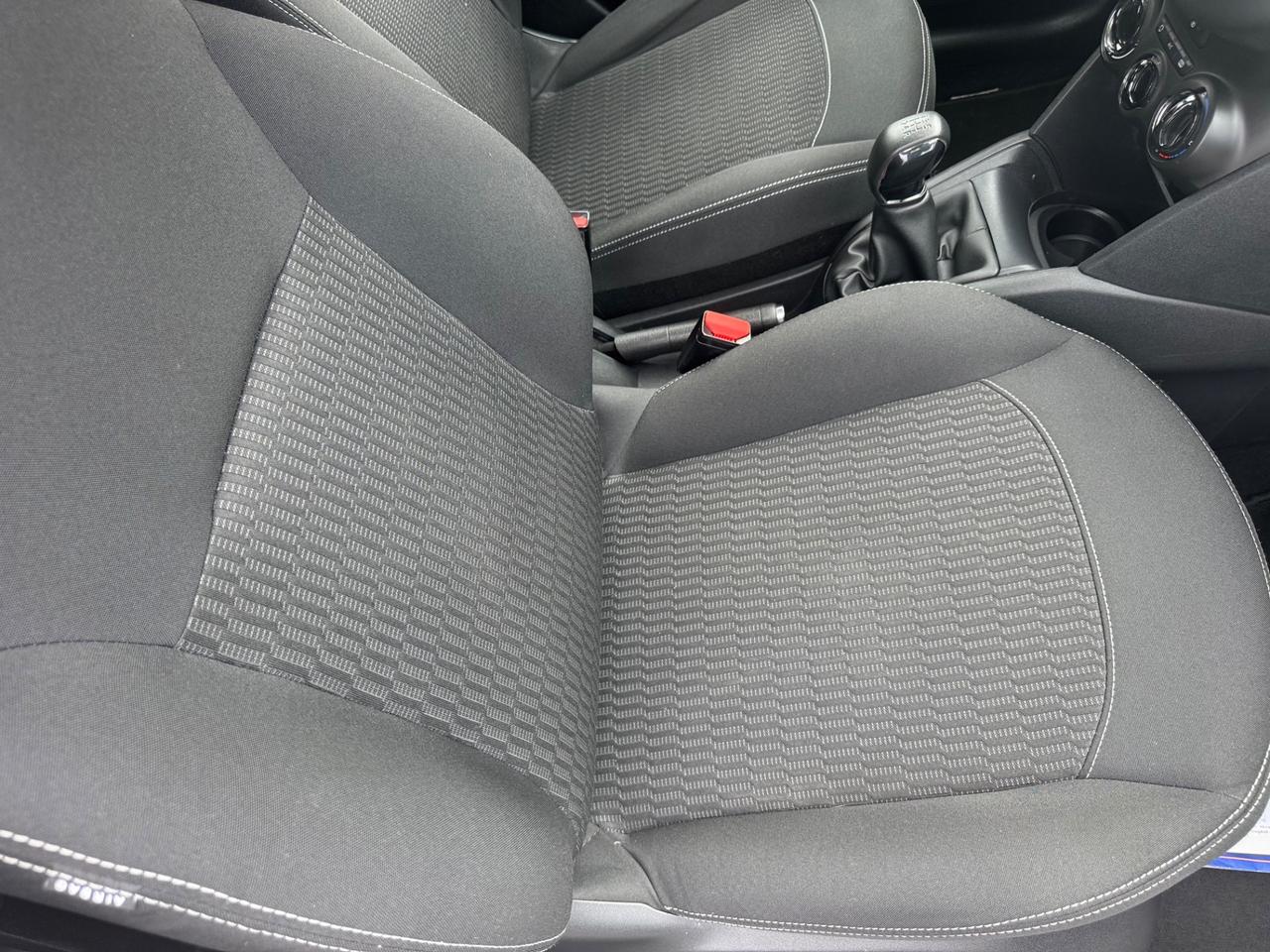 Peugeot 208 PureTech 82 5 porte neopatentati