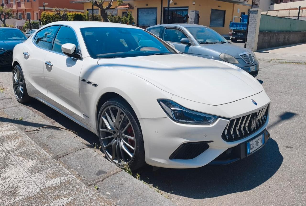 Maserati Ghibli V6 Diesel Granlusso