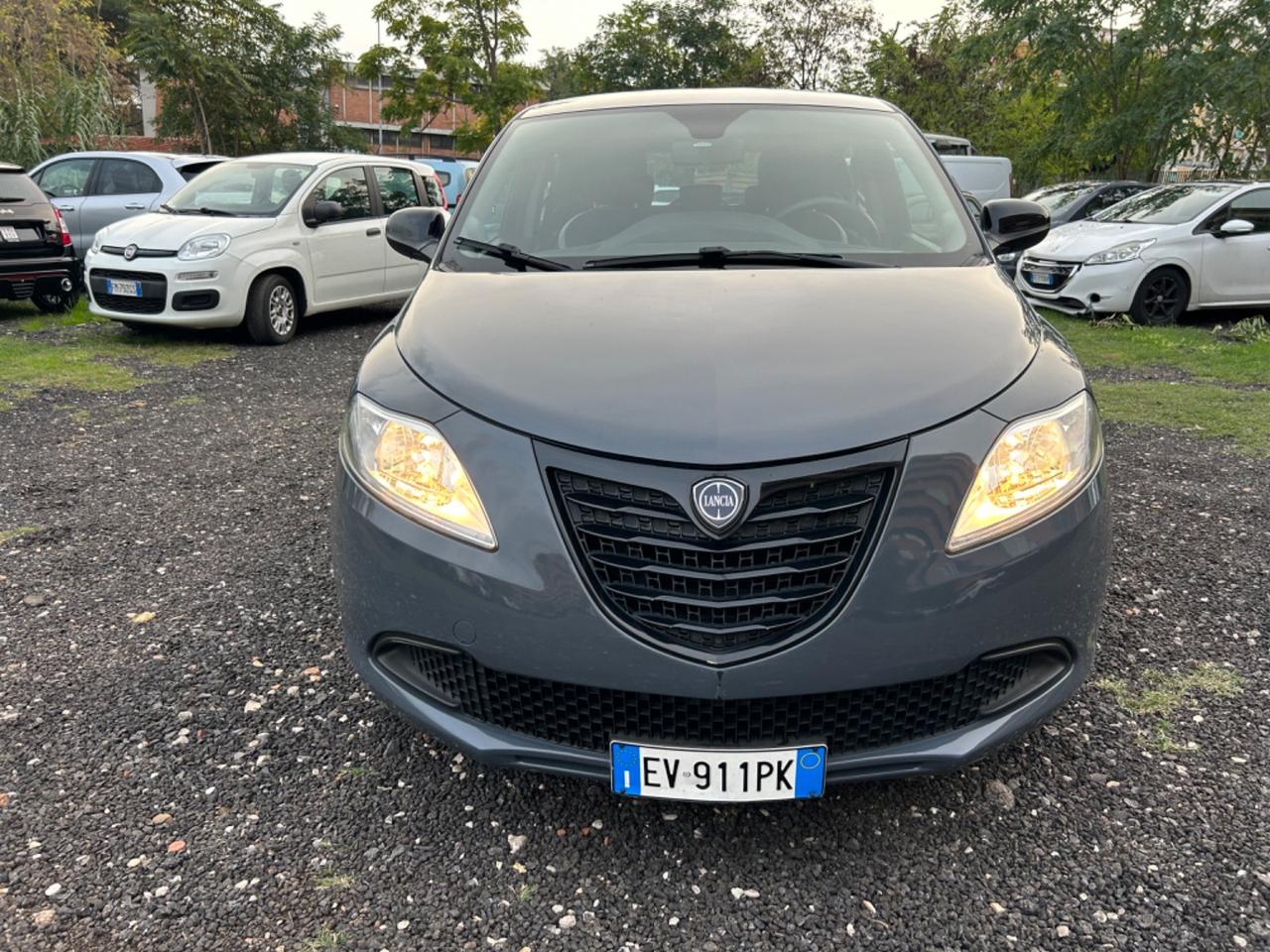 Lancia Ypsilon 1.2 69 CV 5 porte S&S Platinum