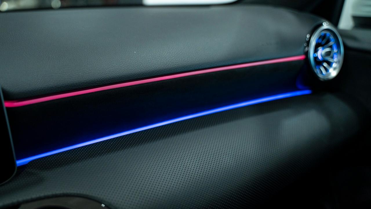 Mercedes-benz A 180 D PREMIUM PLUS AMG TETTO PACK LUCI XENO NAVI FULL