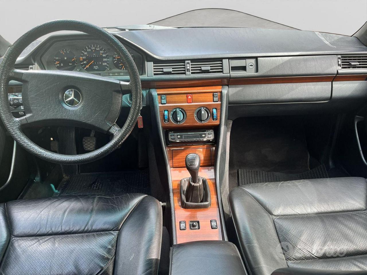 Mercedes-Benz E 250 CAMBIO MANUALE