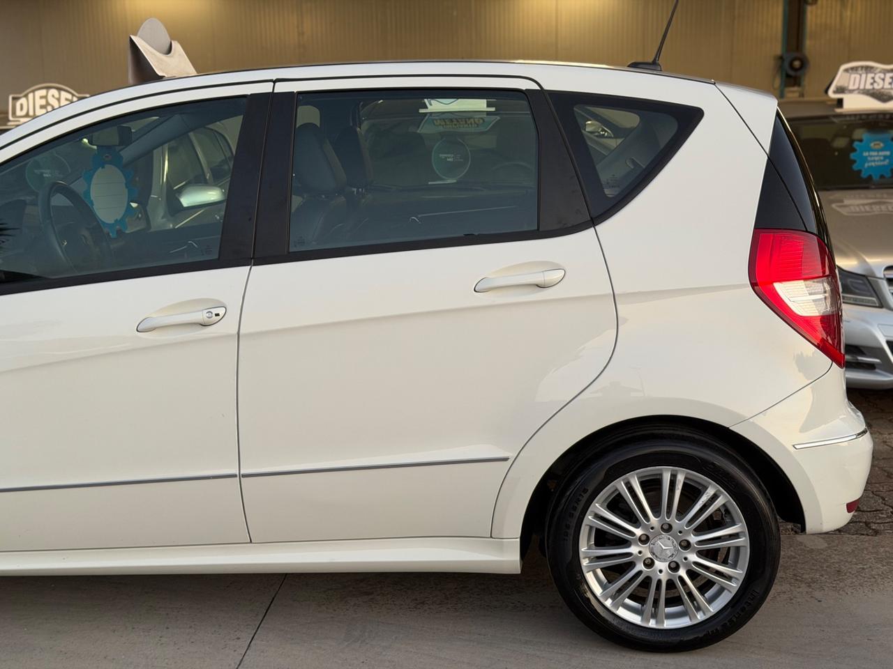 Mercedes CLASSE A 160 BENZINA 2011