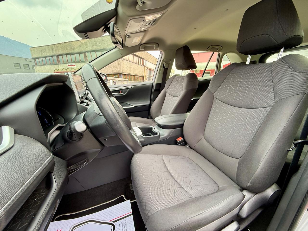 Toyota RAV4 2.5 HV E-CVT 2WD Style garanzia toyota