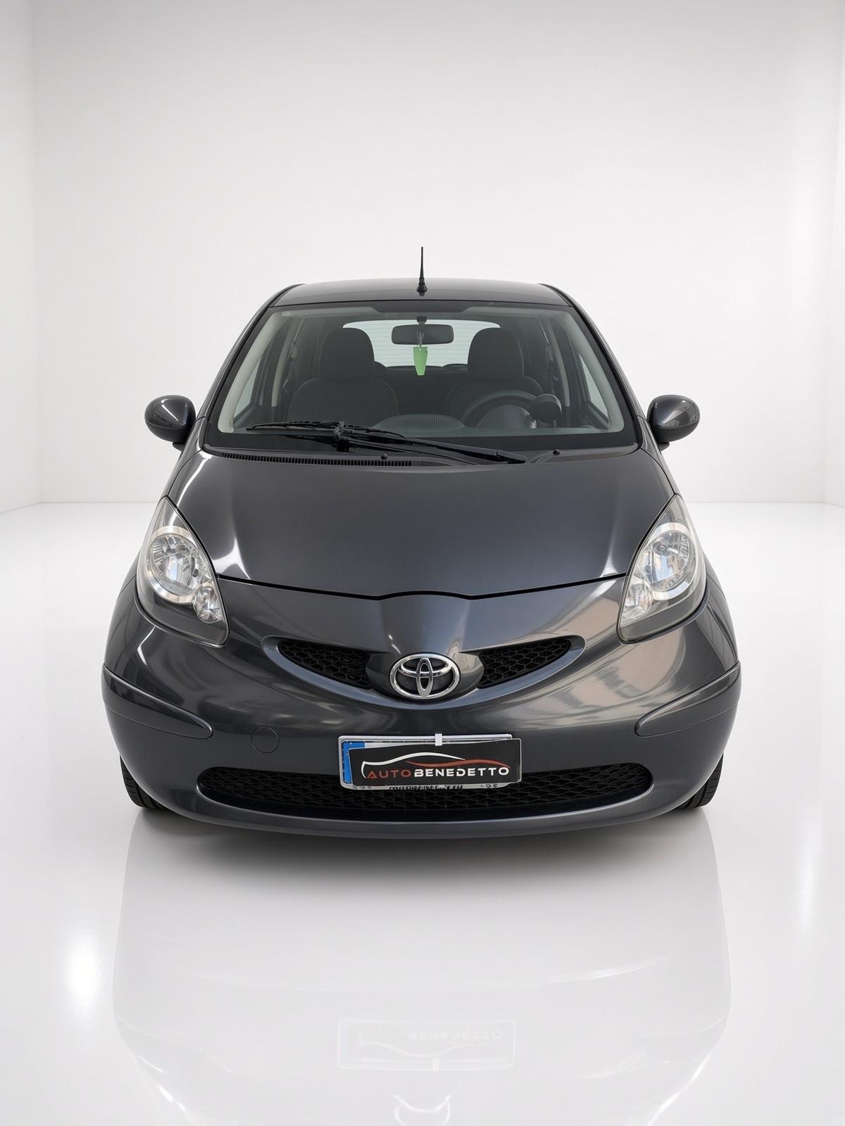 Toyota Aygo 1.0 12V VVT-i 5 porte 2006
