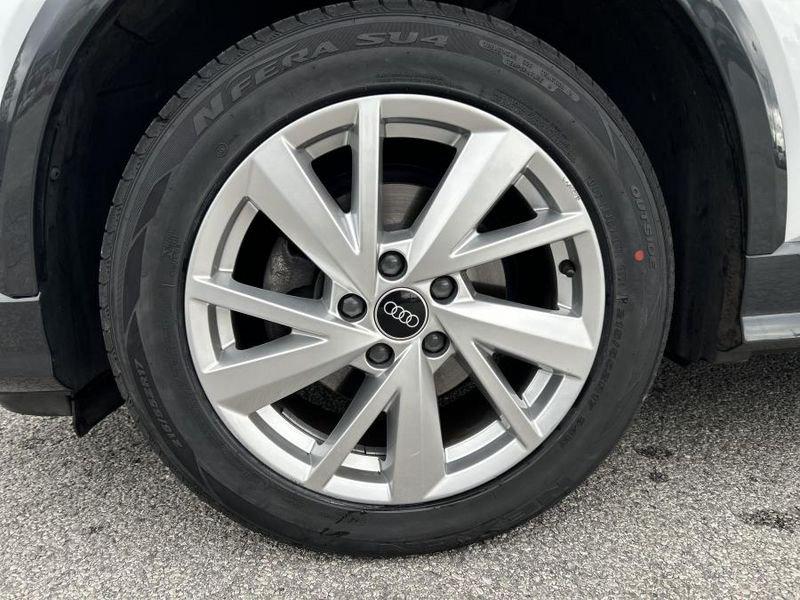 Audi Q2 35 TFSI S-Tronic Business Advanced NAVI+FULL LED+CAMERA